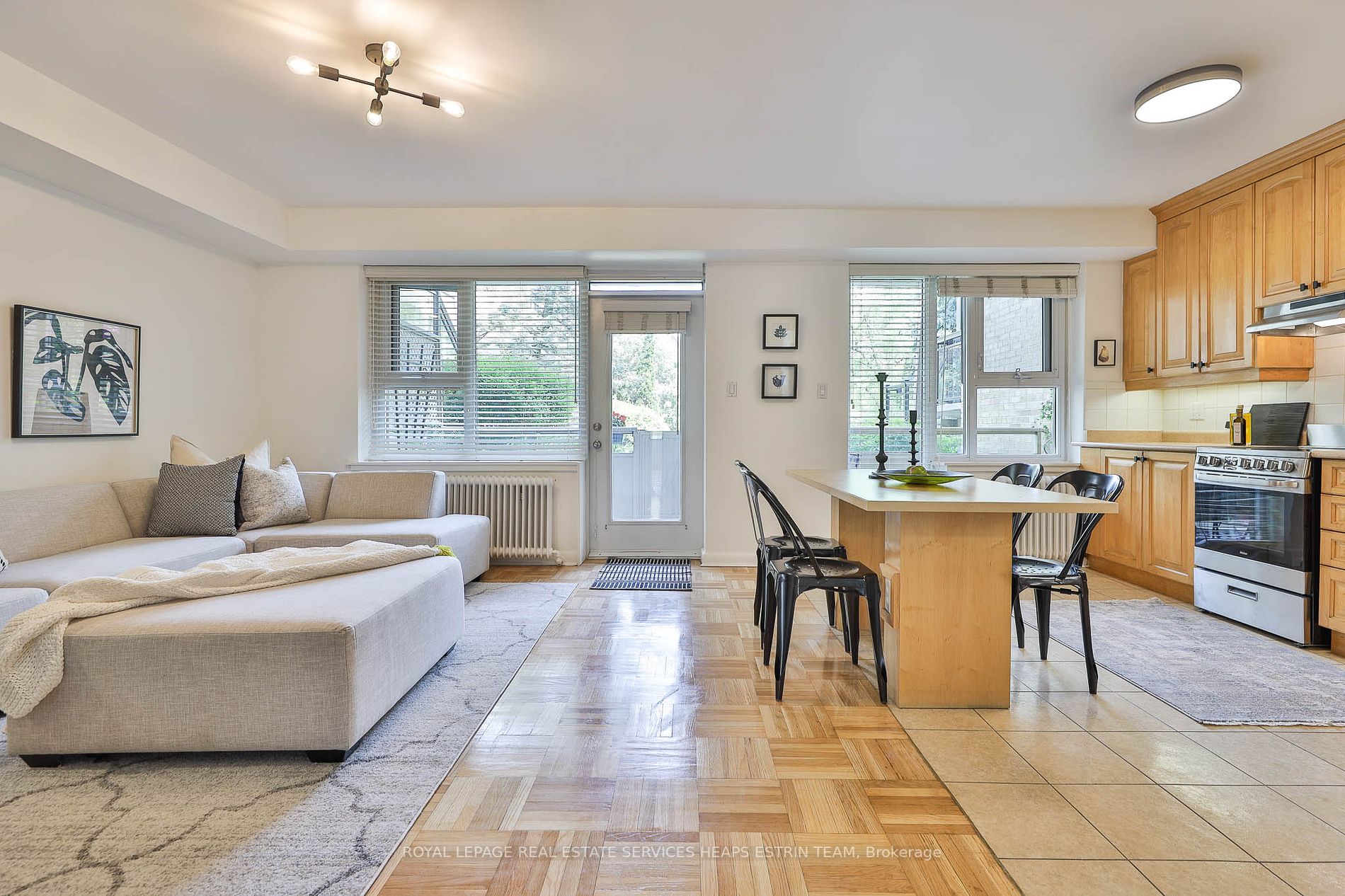 3 8 Corinth Gdns, Toronto Sold, C6030148 Condos.ca