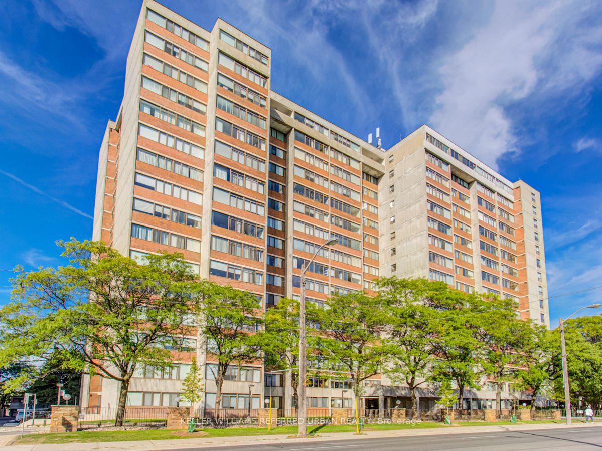 110 3000 Bathurst St, North York Suspended, C6044884 Condos.ca