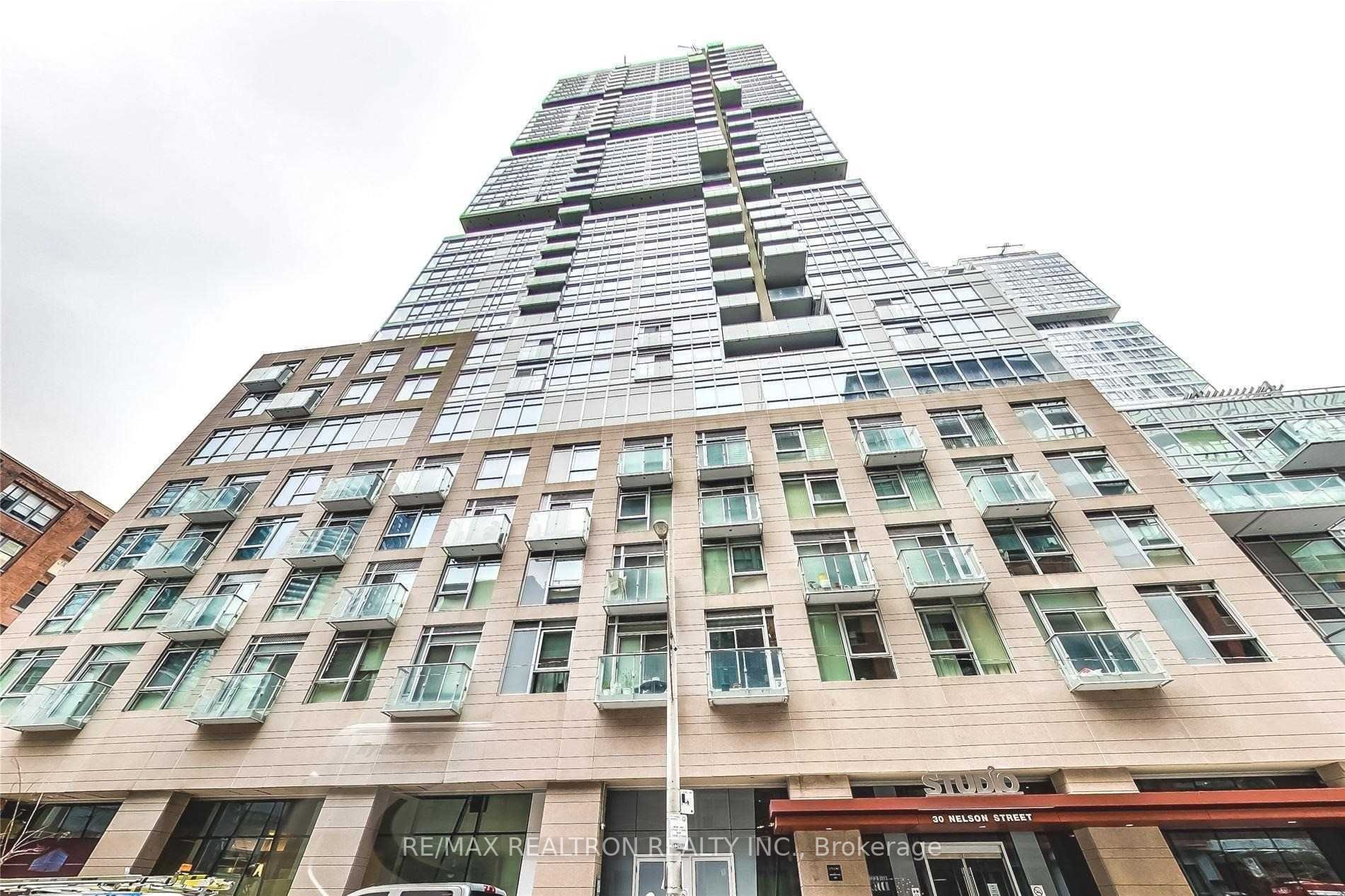 2208 30 Nelson St, Toronto Leased, C6098648 Condos.ca
