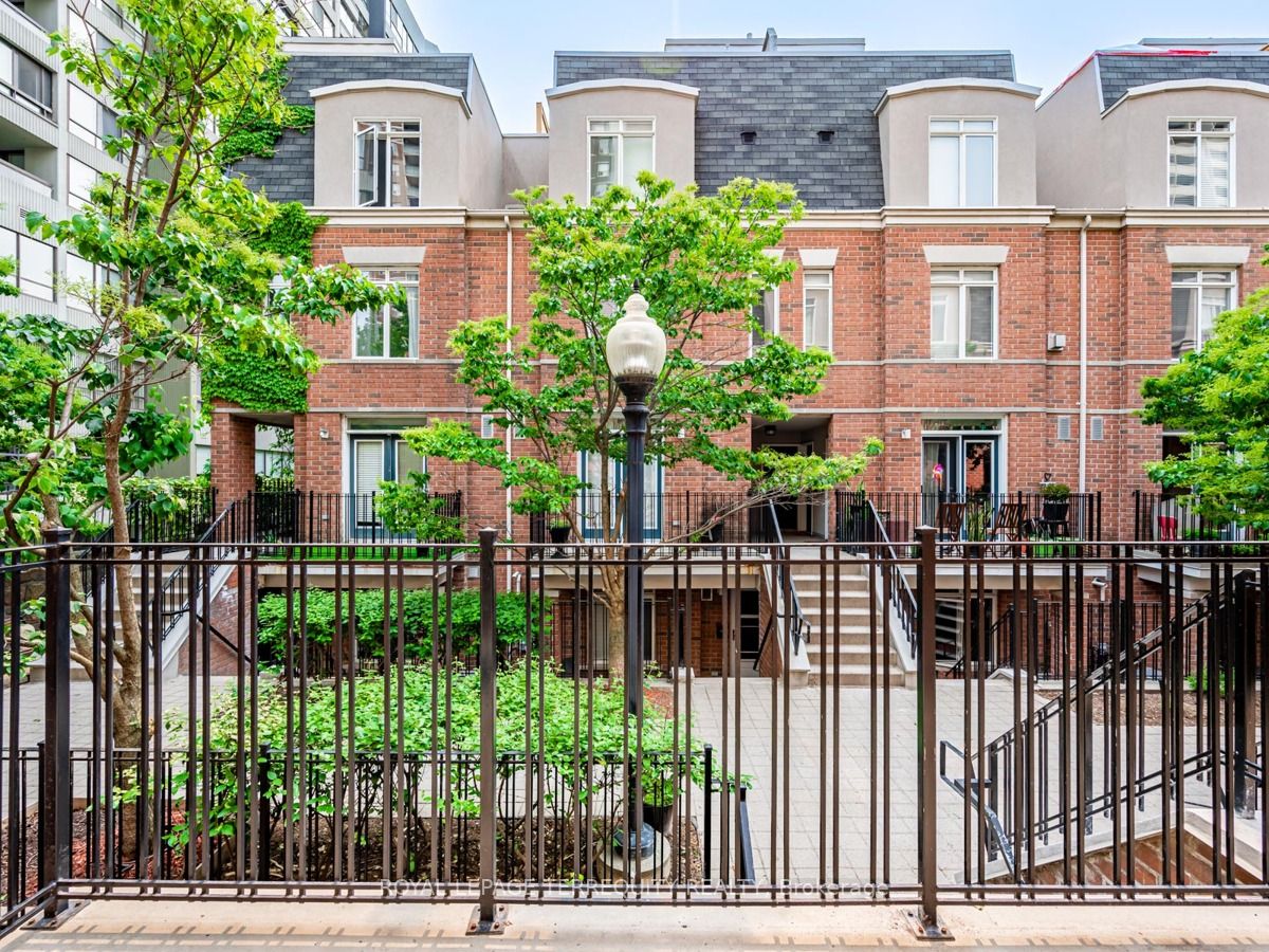 247 415 Jarvis St, Toronto Terminated, C6120128 Condos.ca