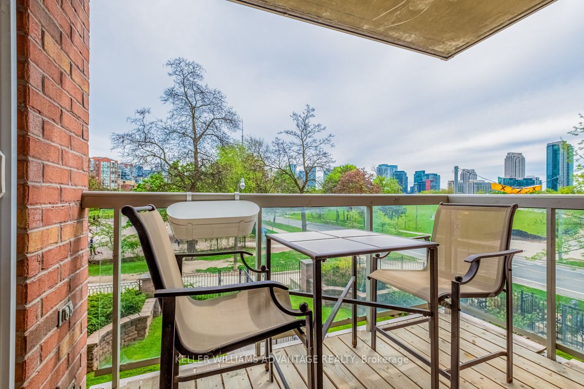 203 15 Stafford St, Toronto Leased, C6625708 Condos.ca