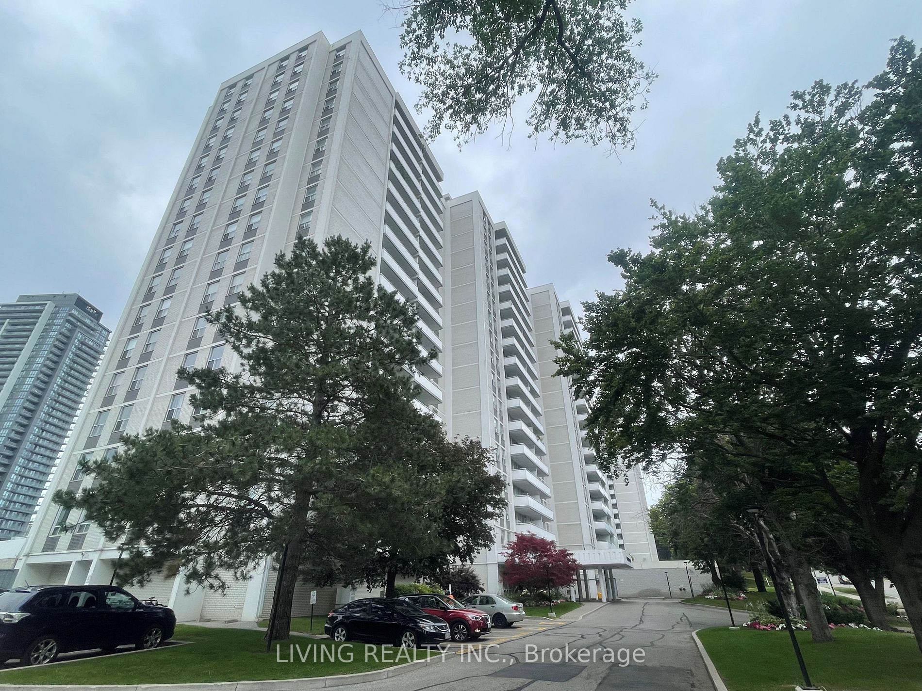 910 10 Parkway Forest Dr, North York Sold, C6669022 Condos.ca