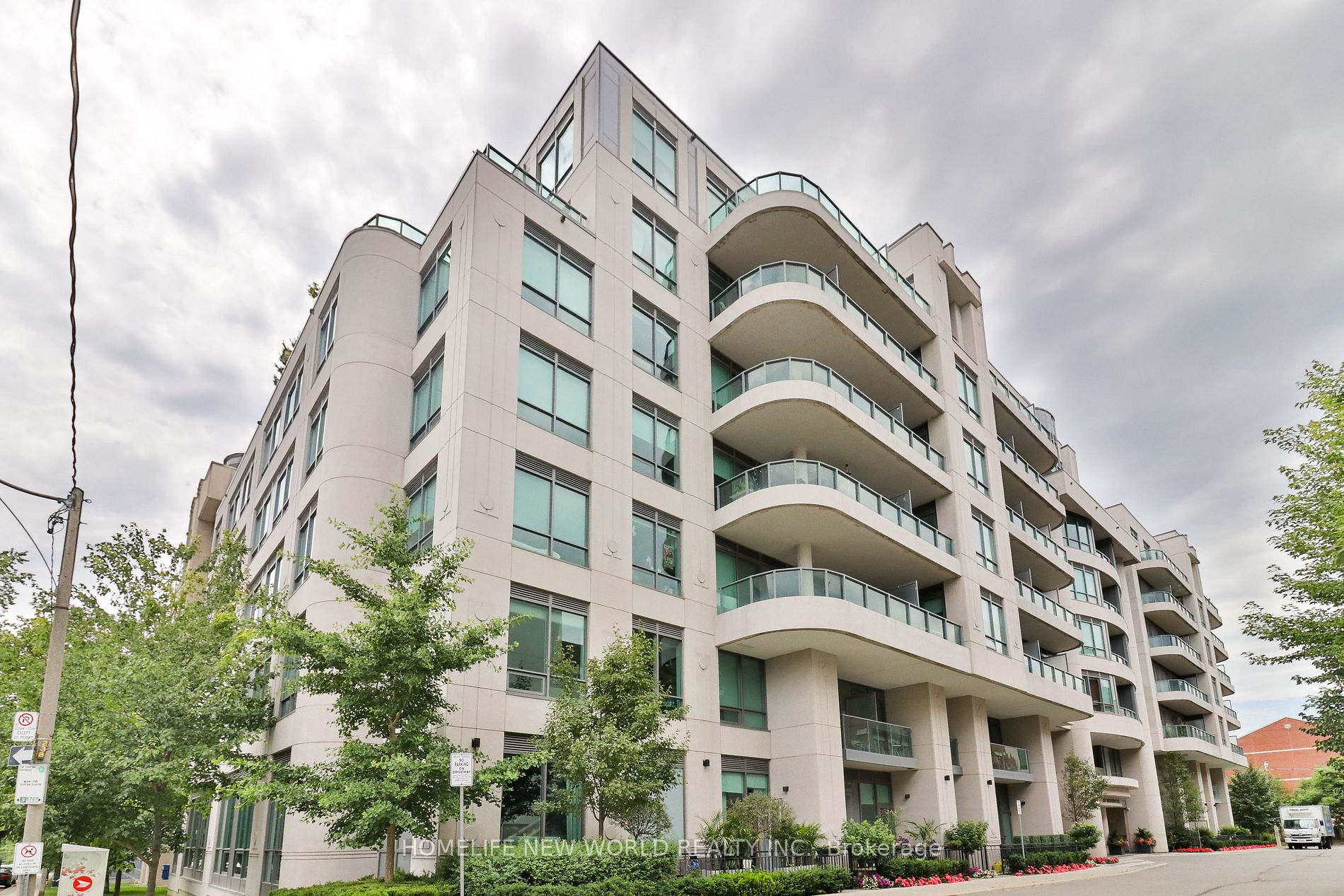 215 377 Madison Ave, Toronto Sold, C6669984 Condos.ca