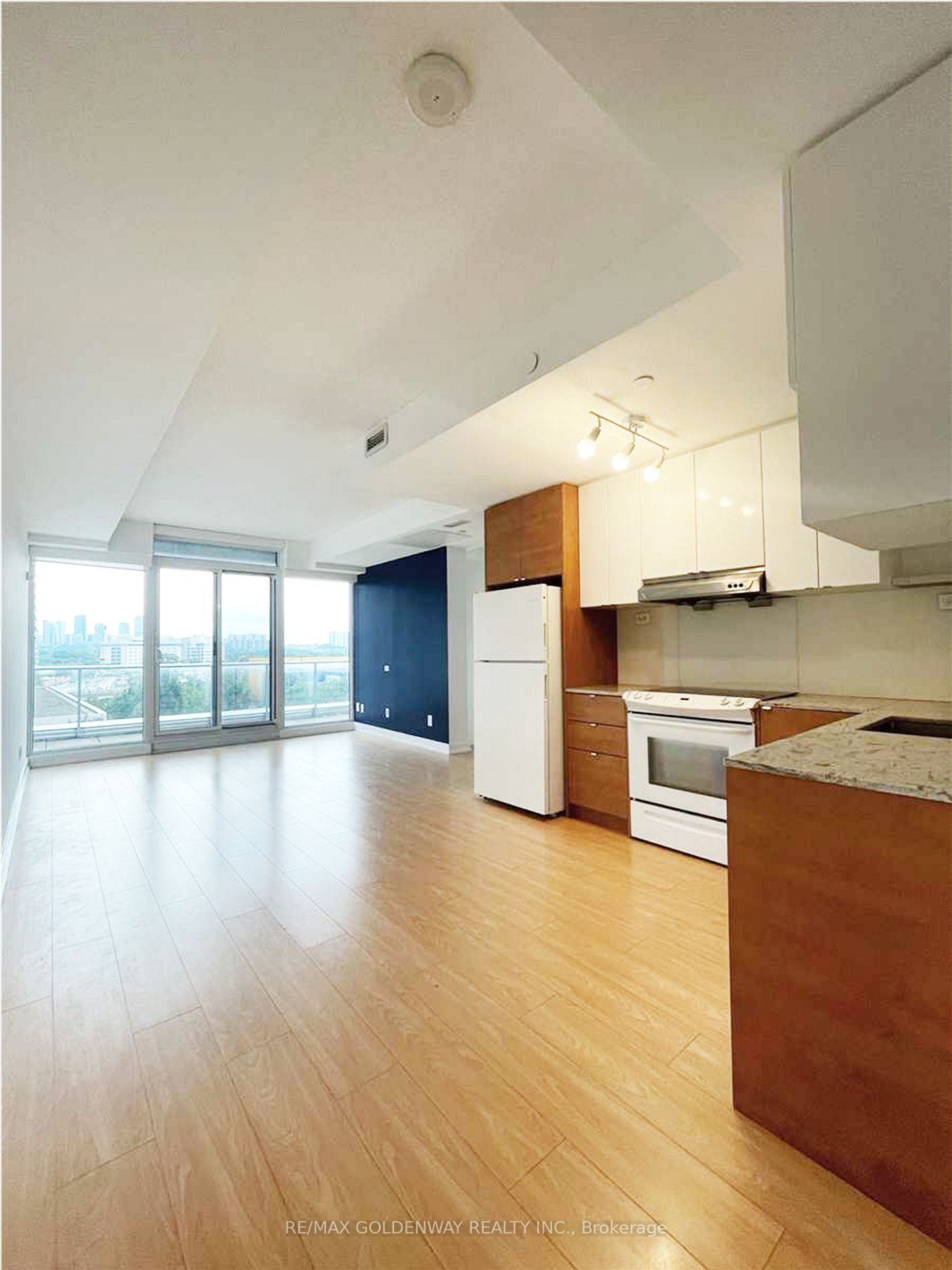 220 72 Esther Shiner Blvd, North York Leased, C6687268 Condos.ca