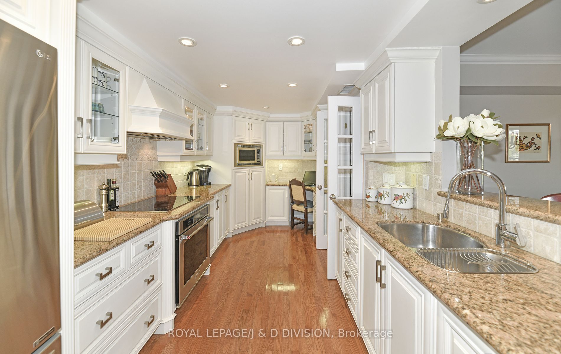 714 1 Balmoral Ave, Toronto Sold, C6757106 Condos.ca