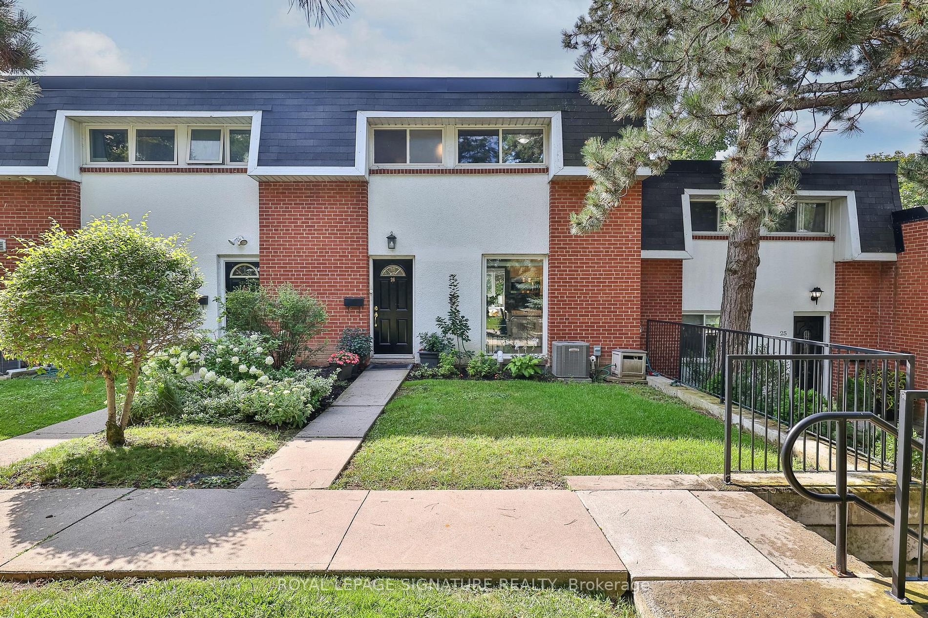 26 94 Henry Blvd, North York Sold, C6759694 Condos.ca