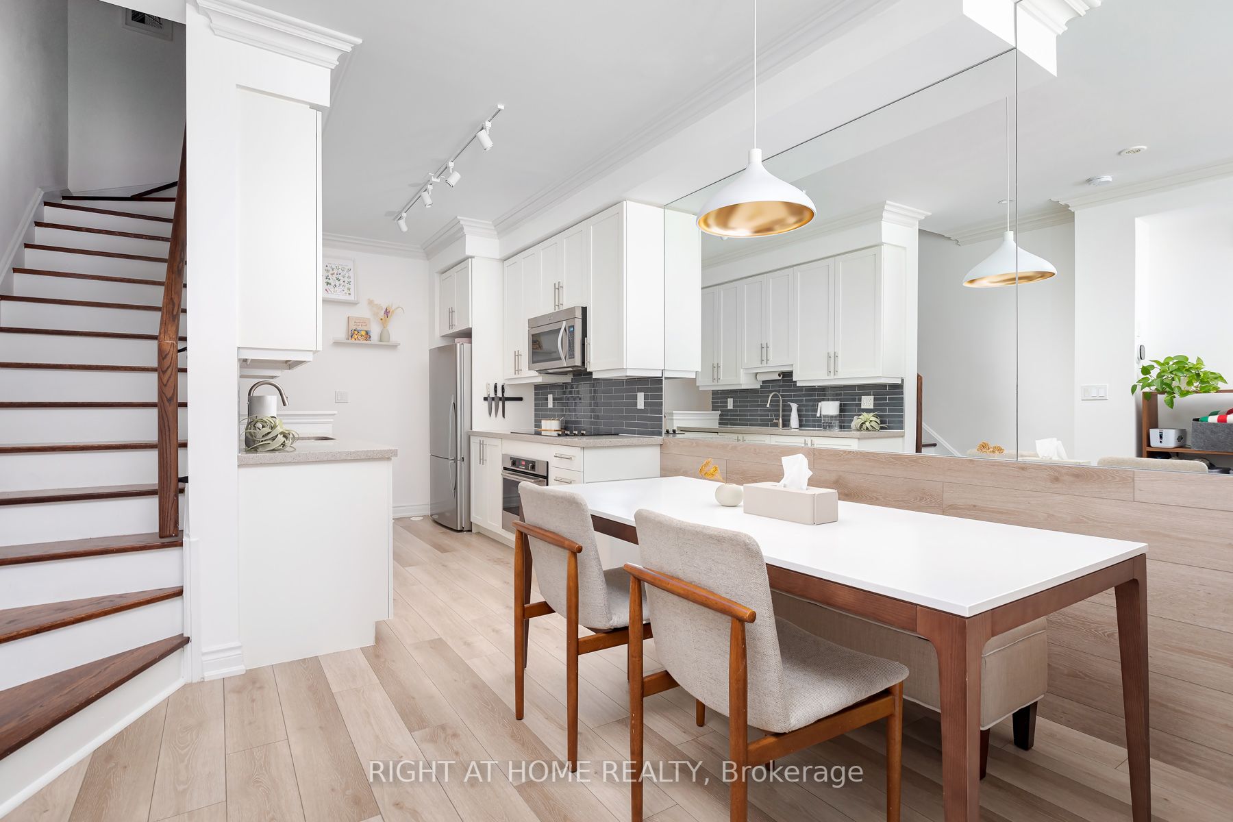 14 20 Hargrave Lane, North York Terminated, C6787346 Condos.ca