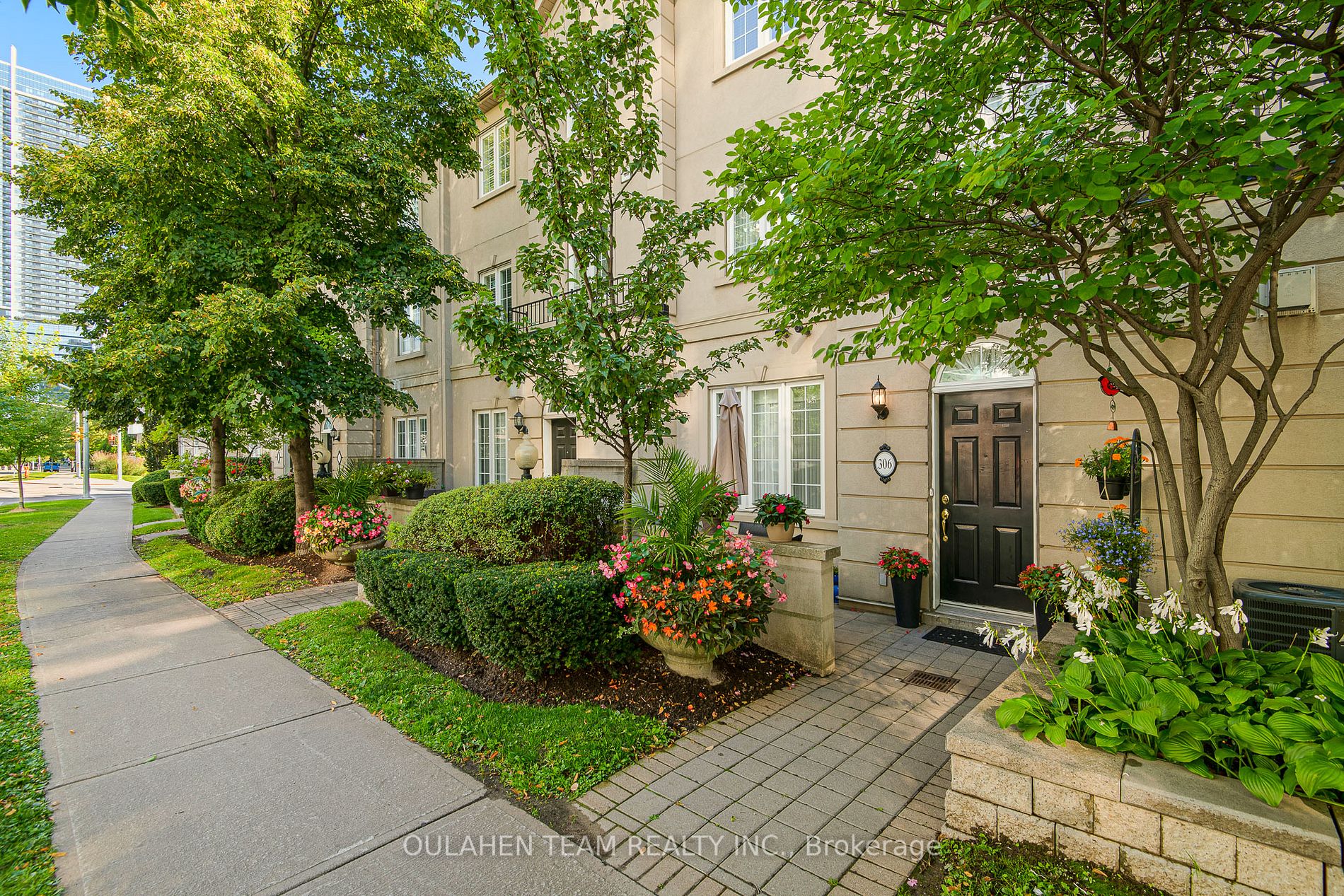 306 25 Avondale Ave, North York Sold, C6789484 Condos.ca