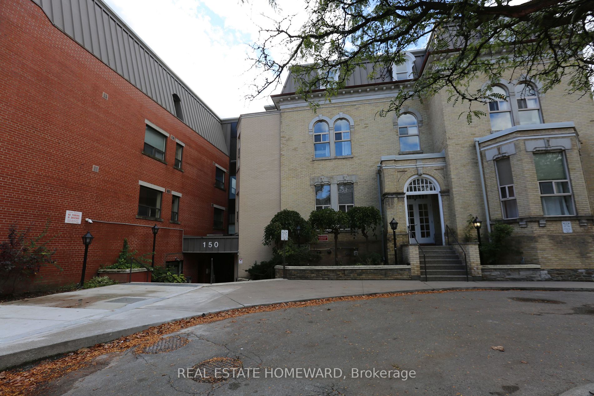 2H 150 Beverley St, Toronto Leased, C7214050 Condos.ca