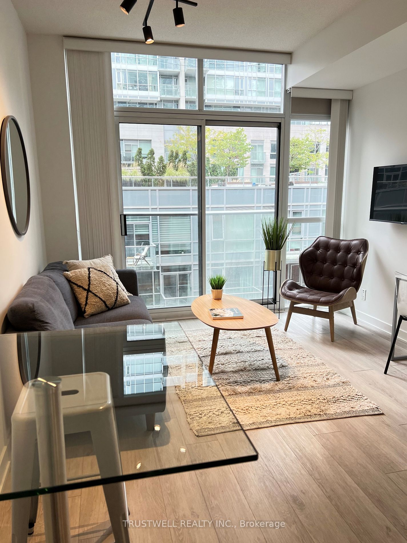 717 21 Nelson St, Toronto Leased, C7217942 Condos.ca
