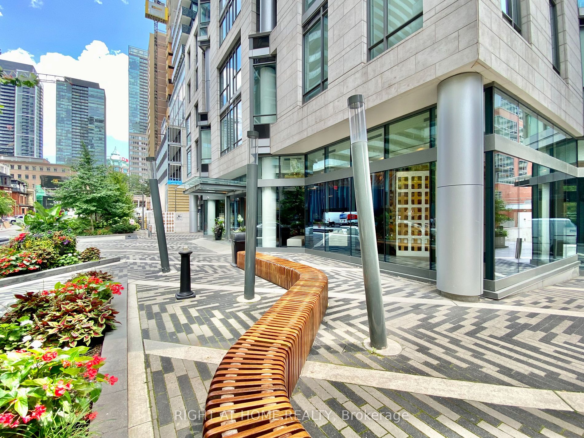 2810 45 Charles St E, Toronto Terminated, C7221312 Condos.ca