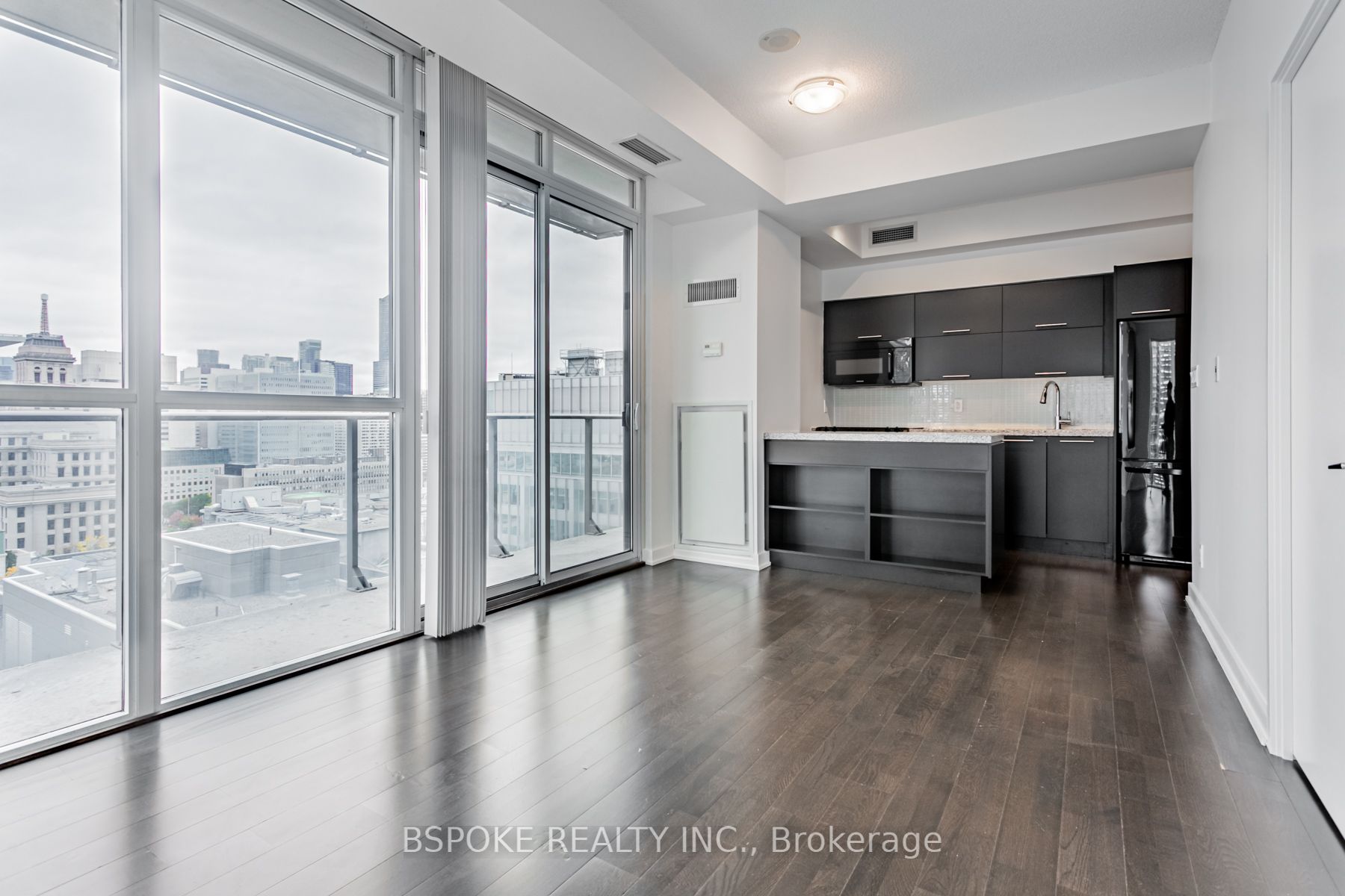 2104 126 Simcoe St, Toronto Leased, C7240620 Condos.ca
