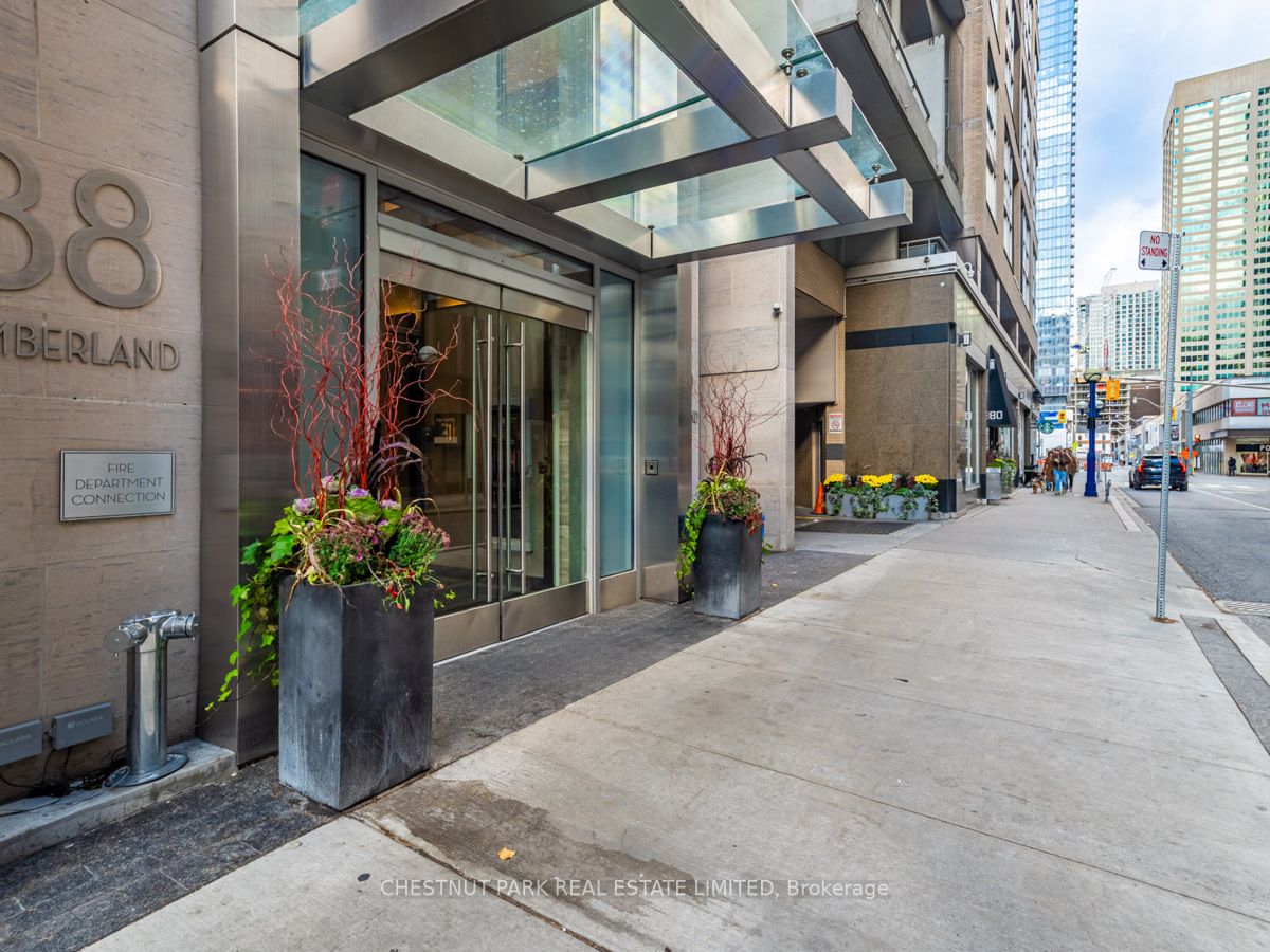 1704 88 Cumberland St, Toronto Leased, C7269480 Condos.ca