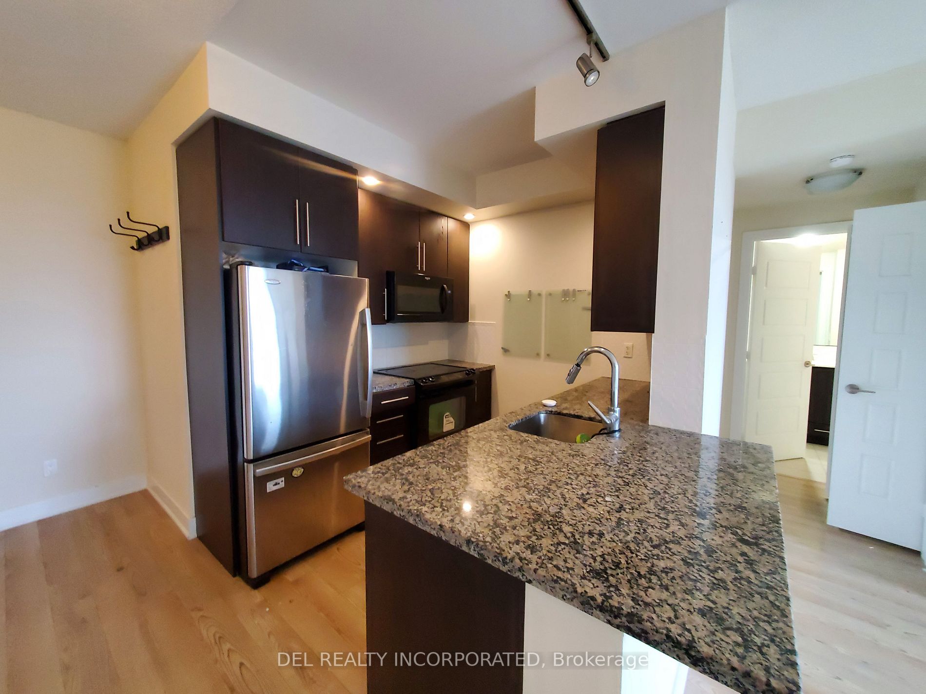 2702 28 Linden St, Toronto Terminated, C7311082 Condos.ca