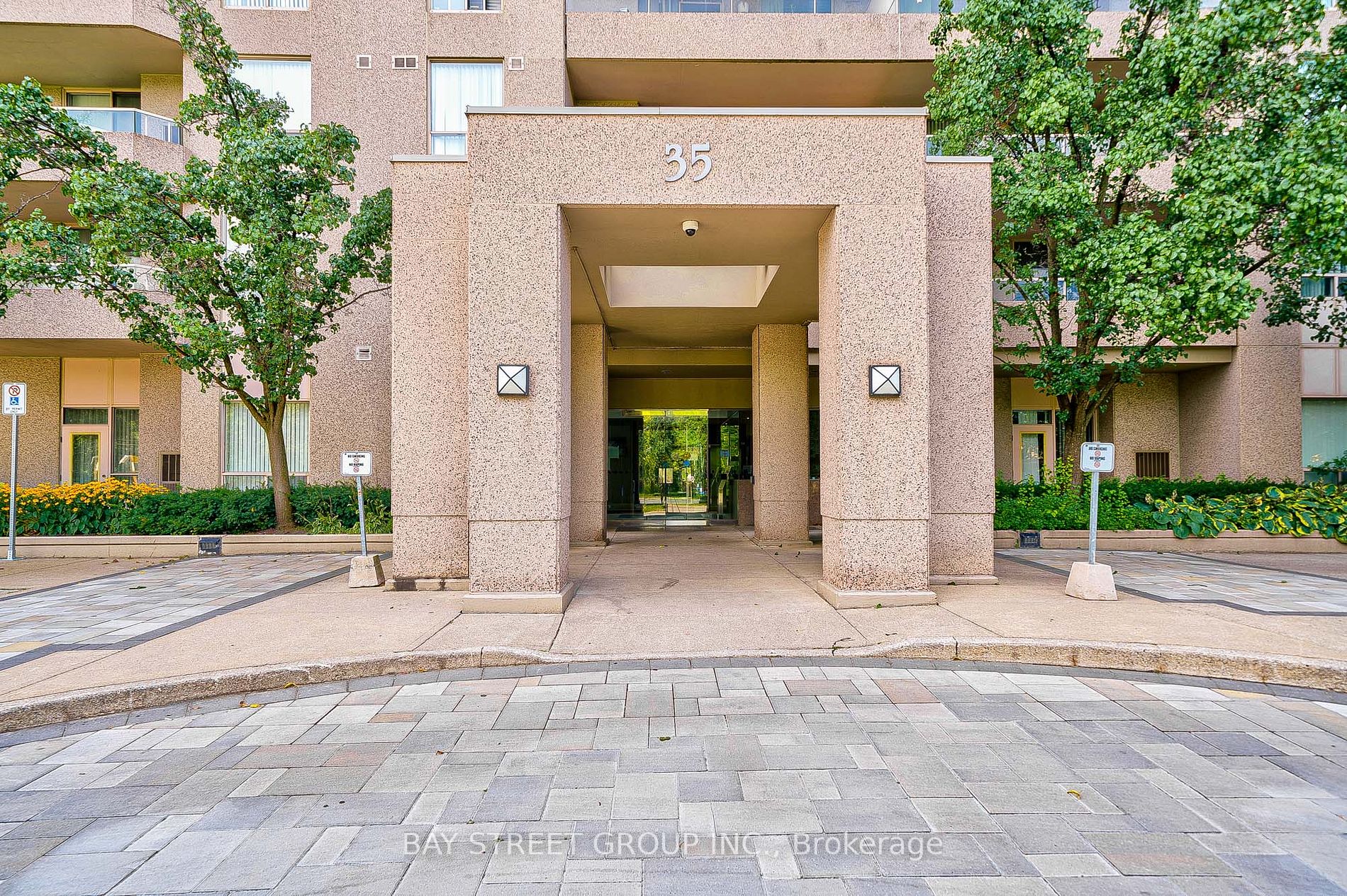 1010 35 Empress Ave, North York Leased, C7314452 Condos.ca