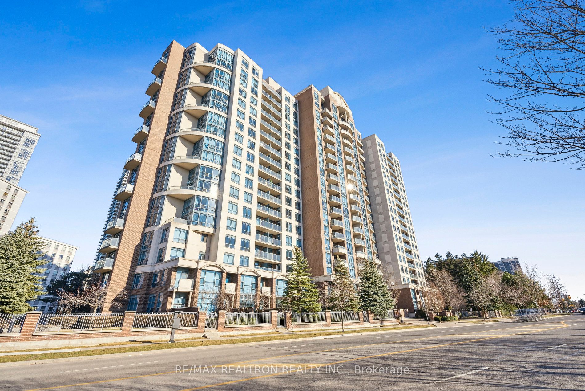 Gallery Detail: 1911 233 Beecroft Rd North York Sold C8125288