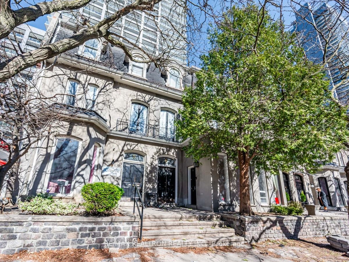 3rd Fl. 6 Clarence Sq, Toronto For Rent 2,850 Condos.ca