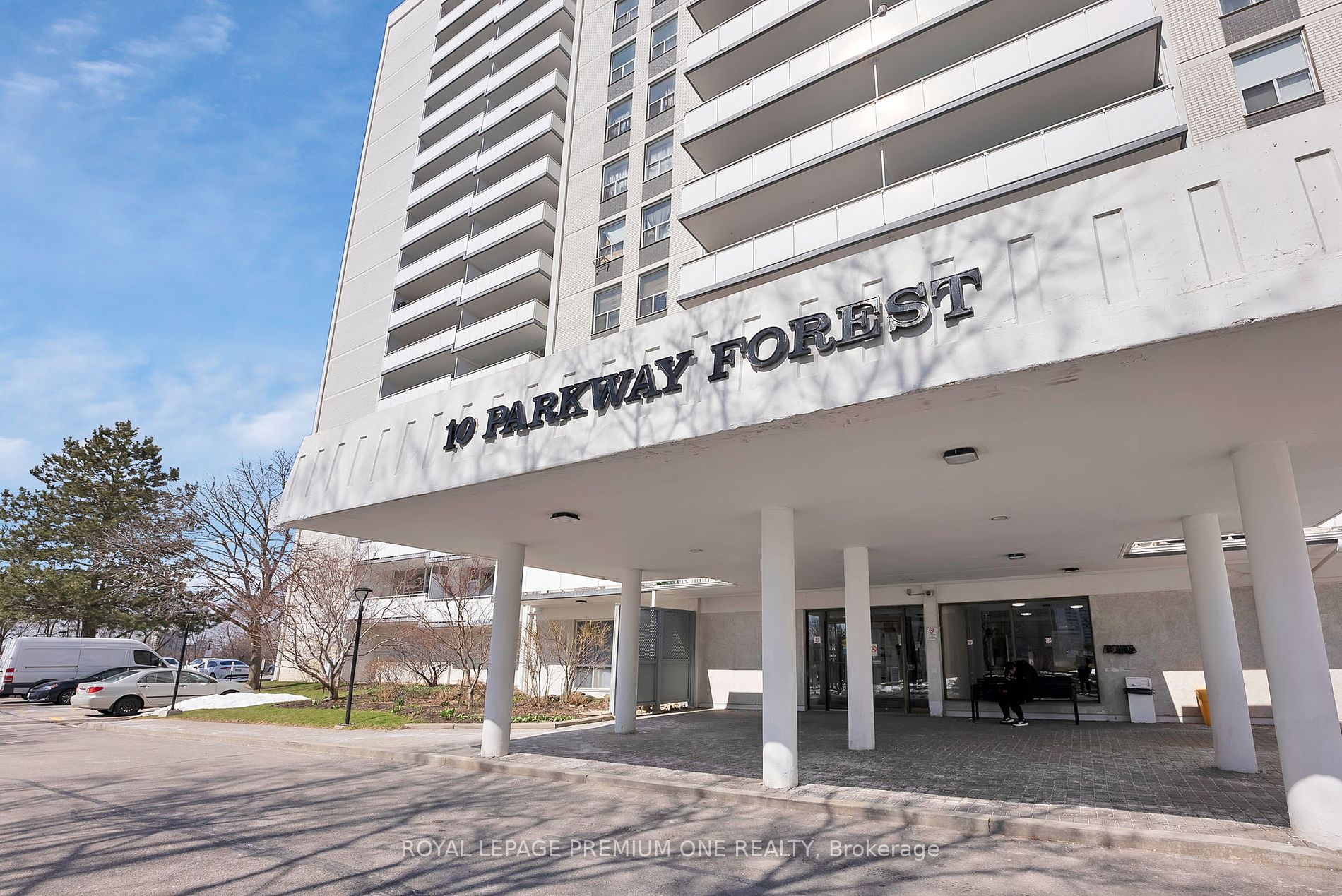 806 10 Parkway Forest Dr, North York Leased, C8184090 Condos.ca