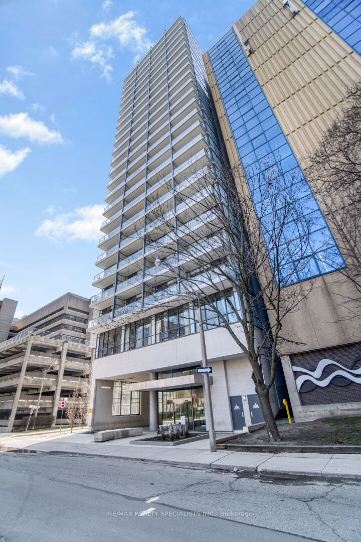 605 210 Simcoe St, Toronto For Sale 699,000 Condos.ca