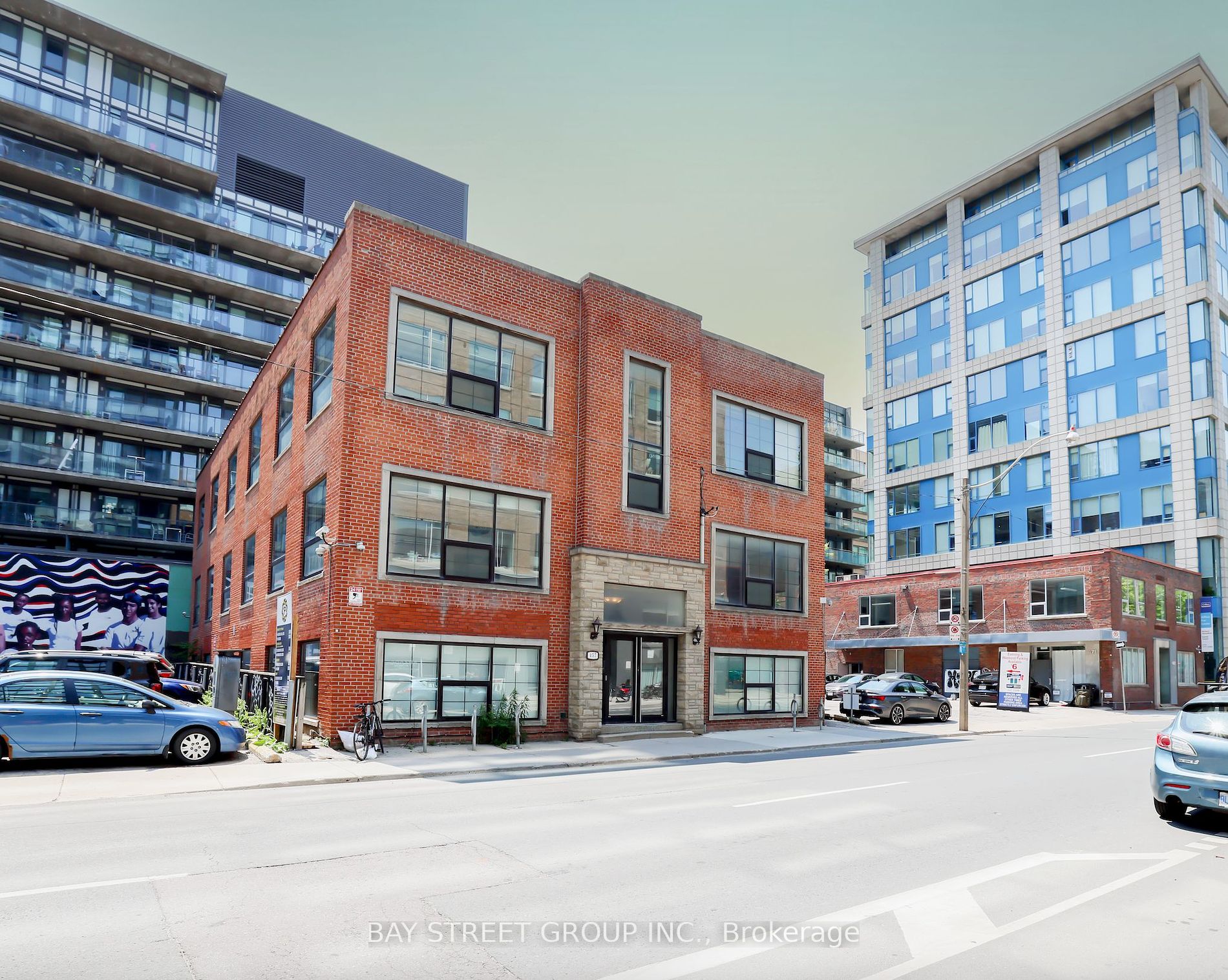 632 - 591 Sheppard Ave E