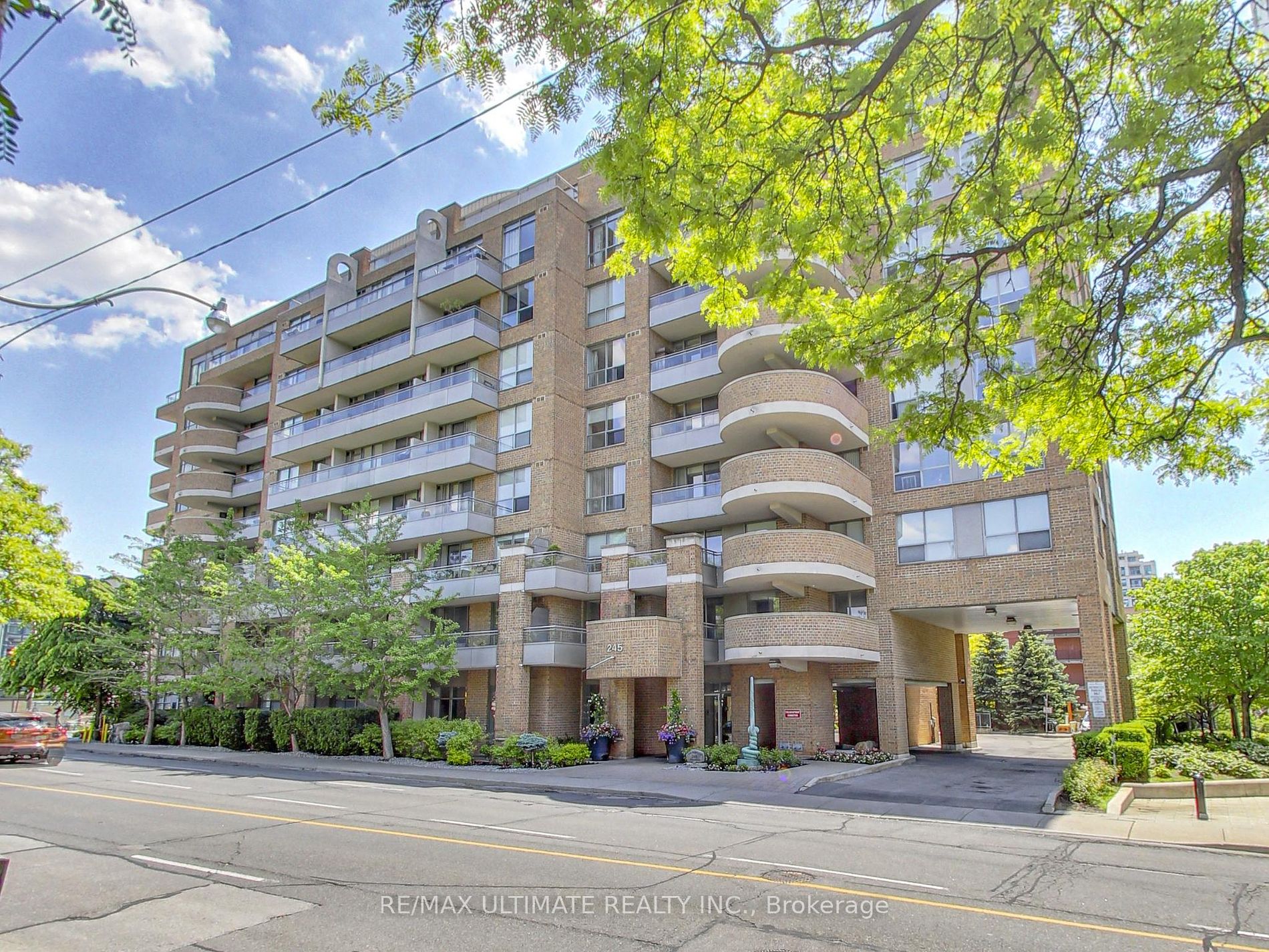 211 245 Davisville Ave, Toronto For Sale 998,000 Condos.ca