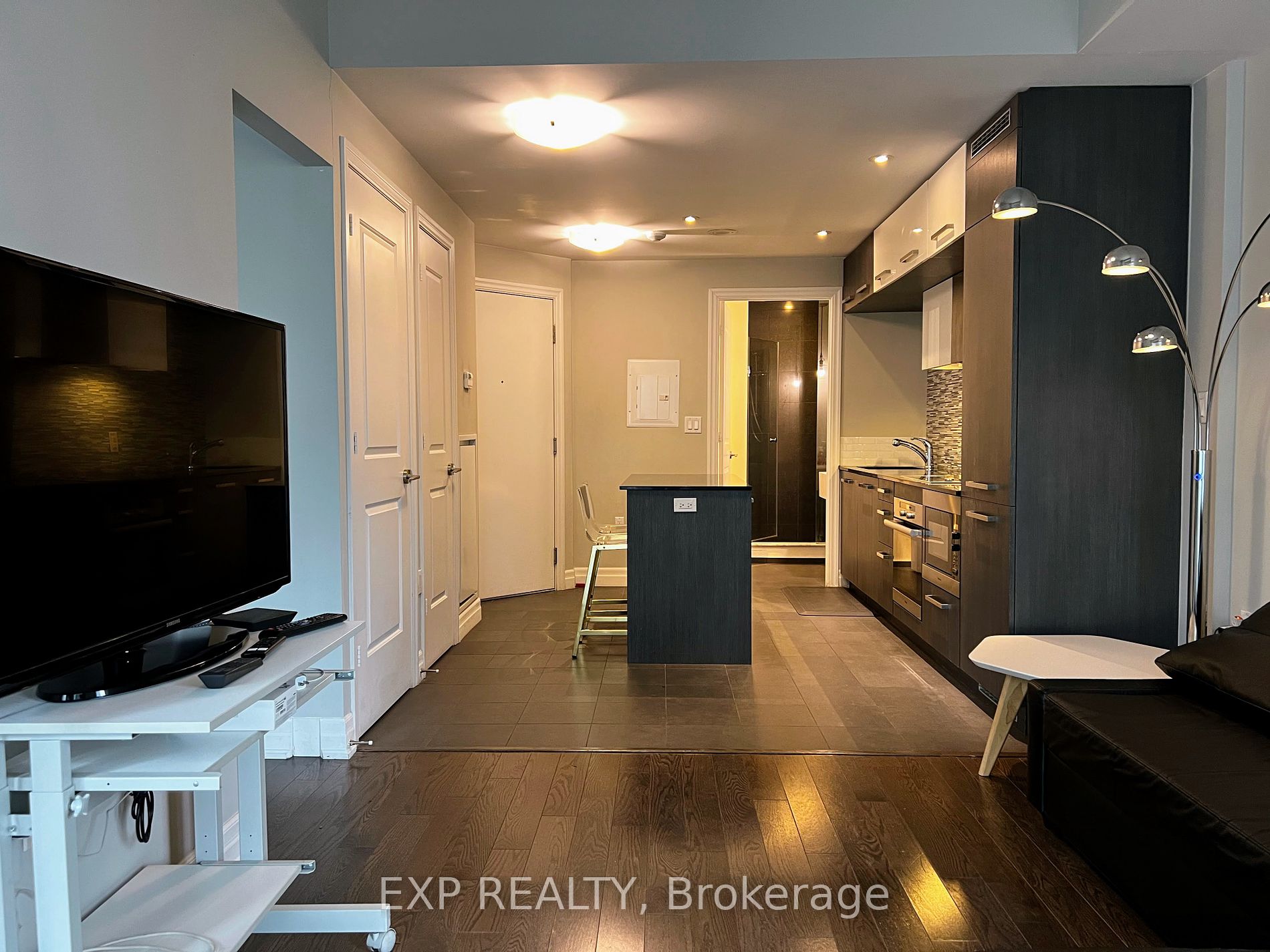 701 8 The Esplanade, Toronto For Rent 2,550 Condos.ca