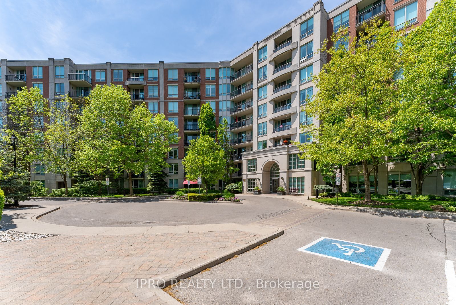 202 28 William Carson Cres, Toronto For Rent 3,490 Condos.ca