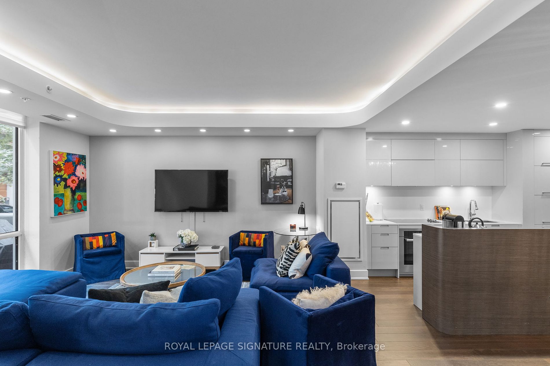 20 30 Nelson St, Toronto For Sale 1,600,000 Condos.ca