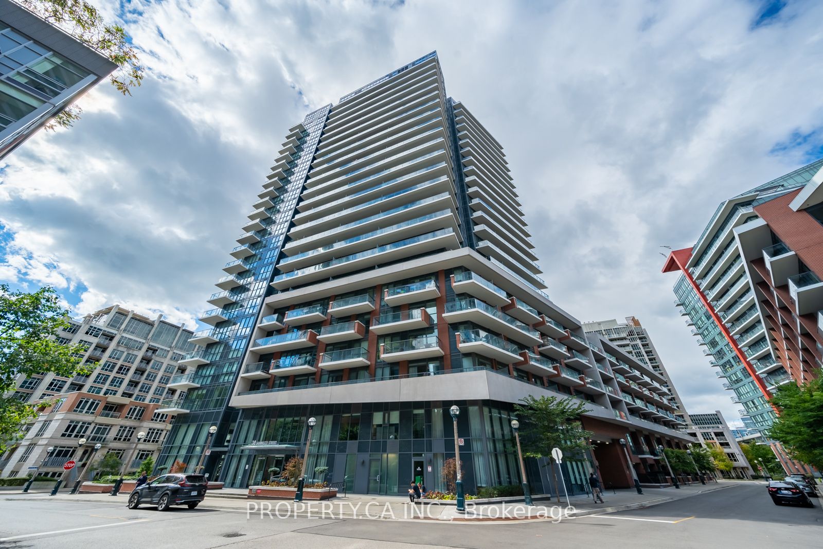 641 38 Iannuzzi St, Toronto For Sale 799,900 Condos.ca