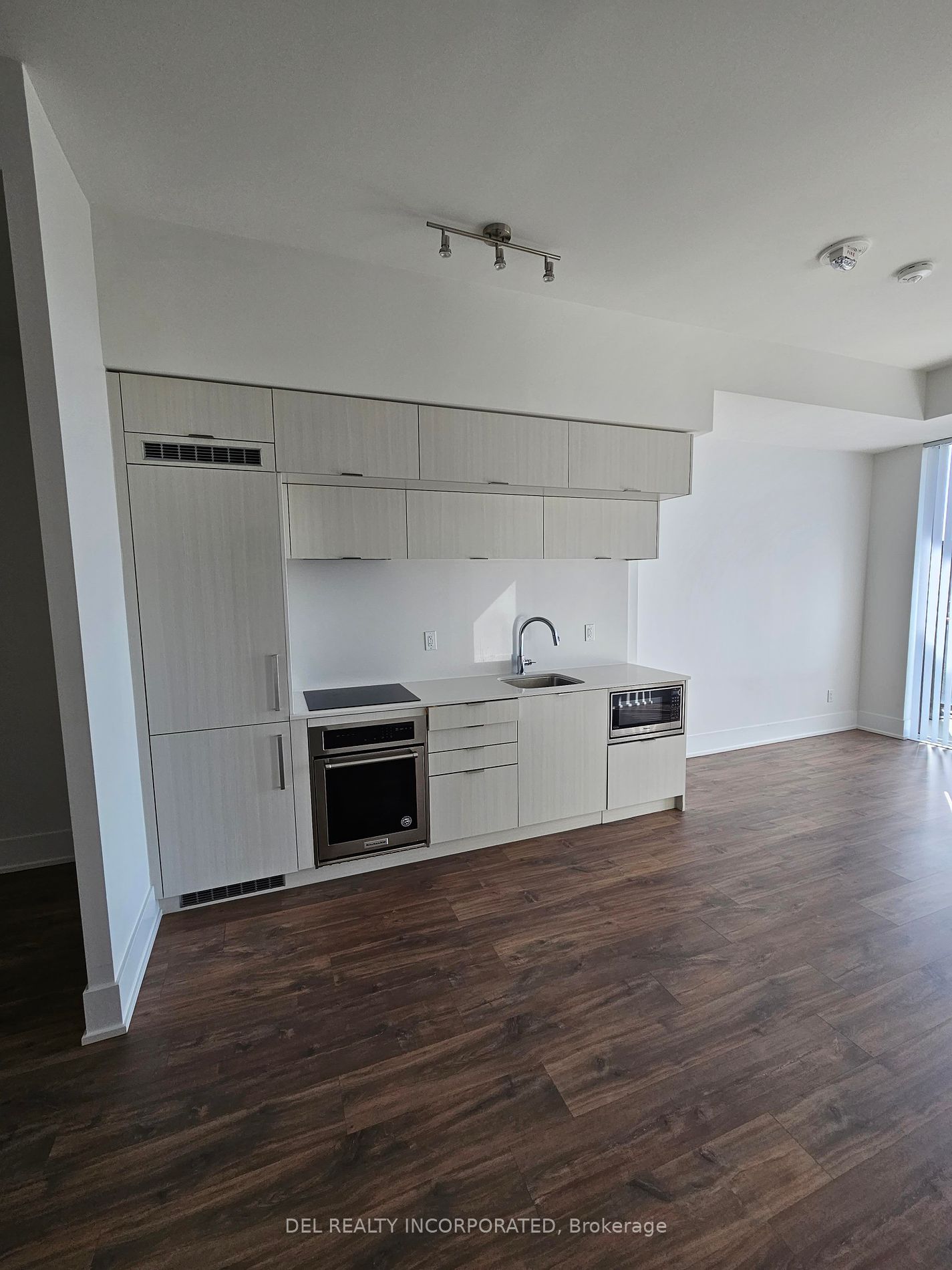 821 80 Vanauley St, Toronto For Rent 2,450 Condos.ca