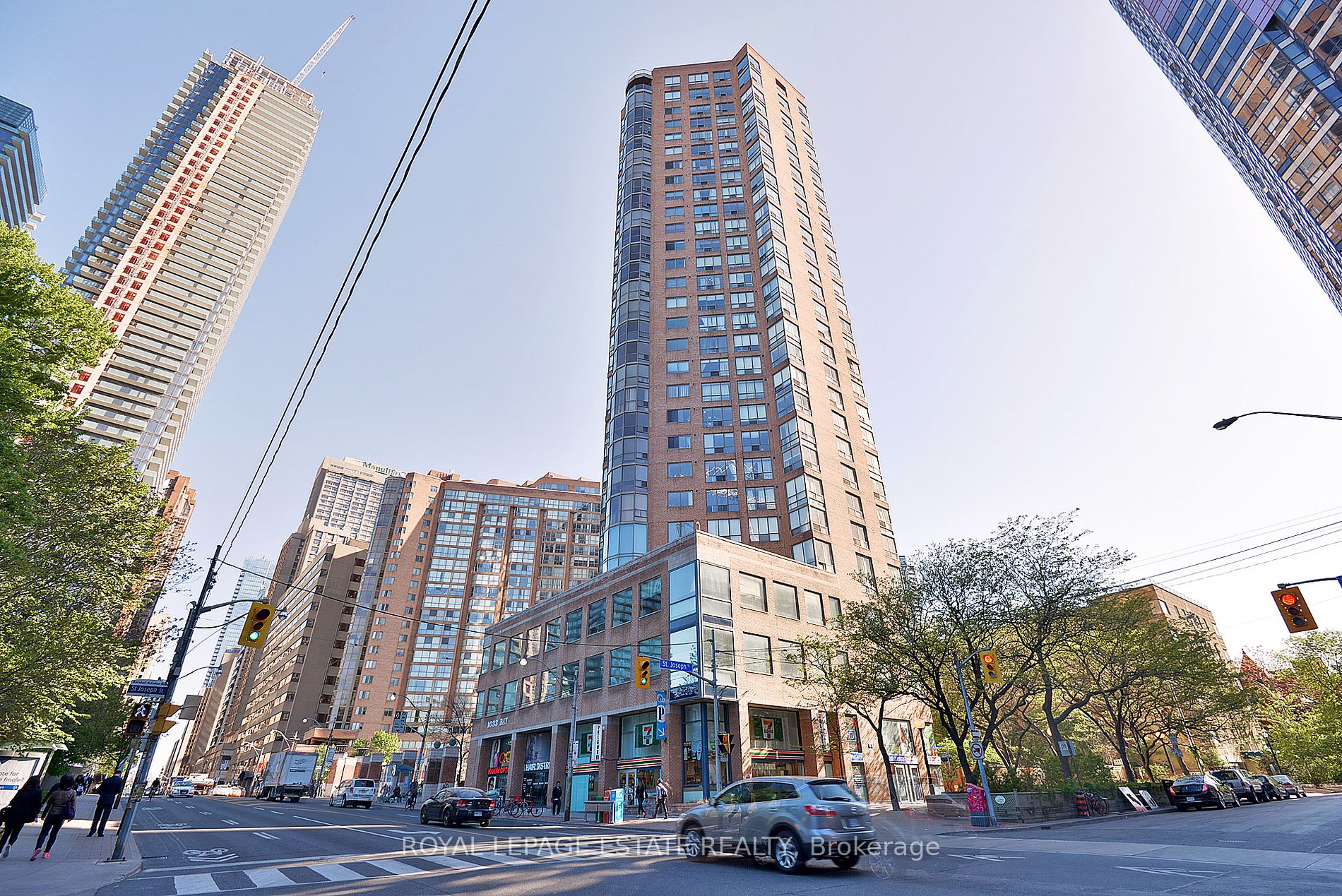 701 44 St Joseph St, Toronto For Rent 2,600 Condos.ca
