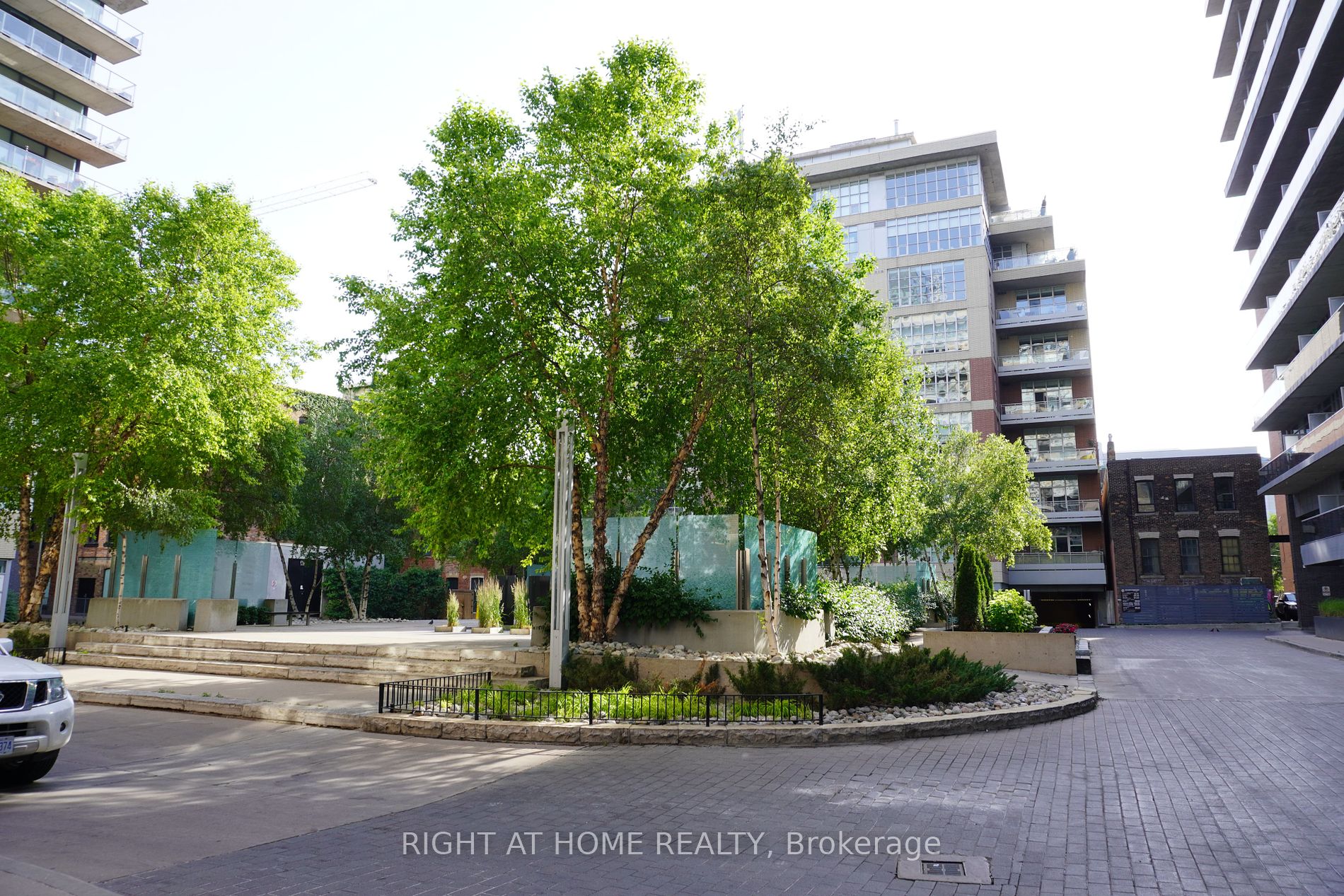 210 23 Brant St, Toronto For Rent 2,500 Condos.ca