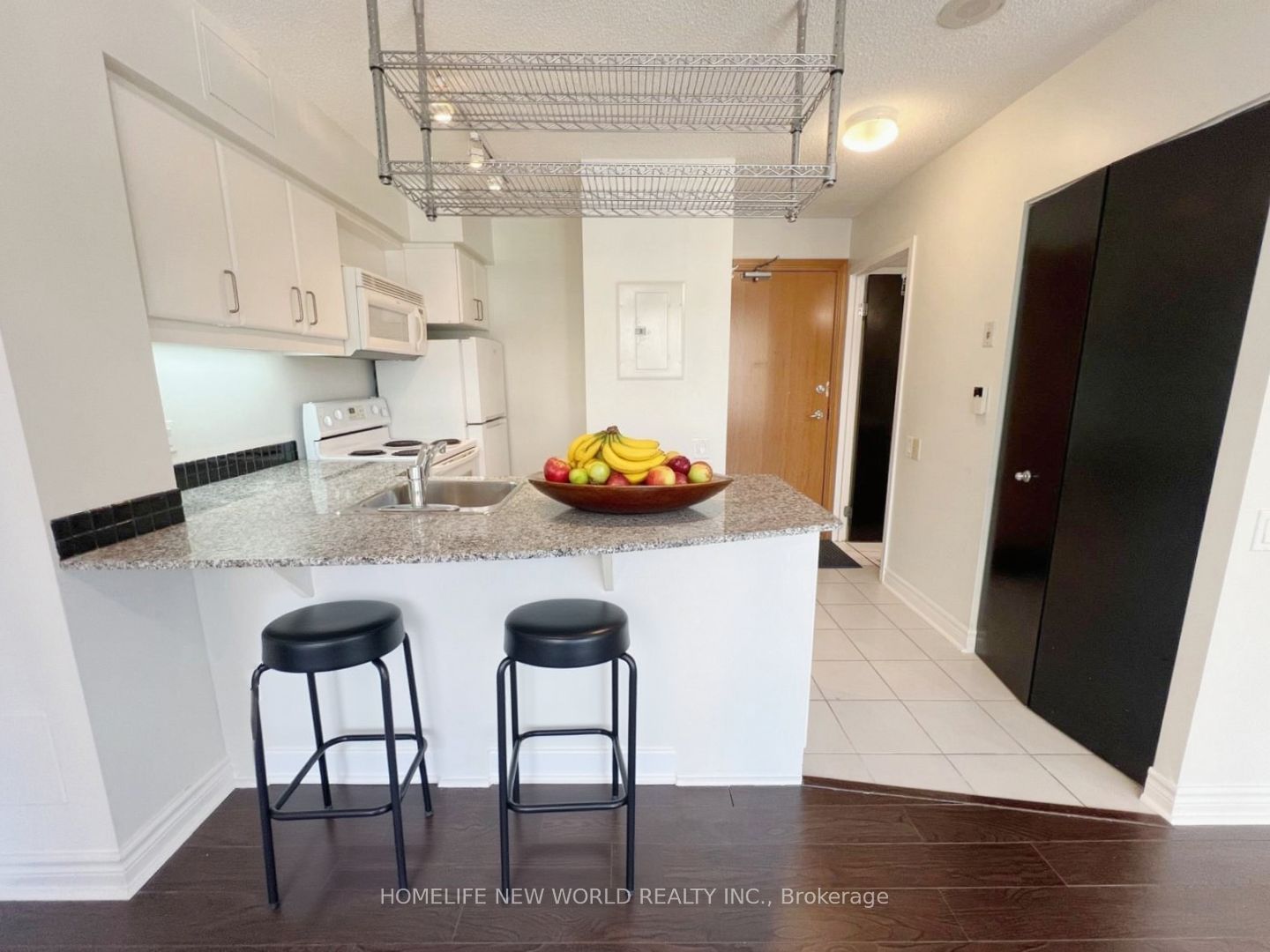 609 33 Sheppard Ave E, North York For Rent 2,100 Condos.ca