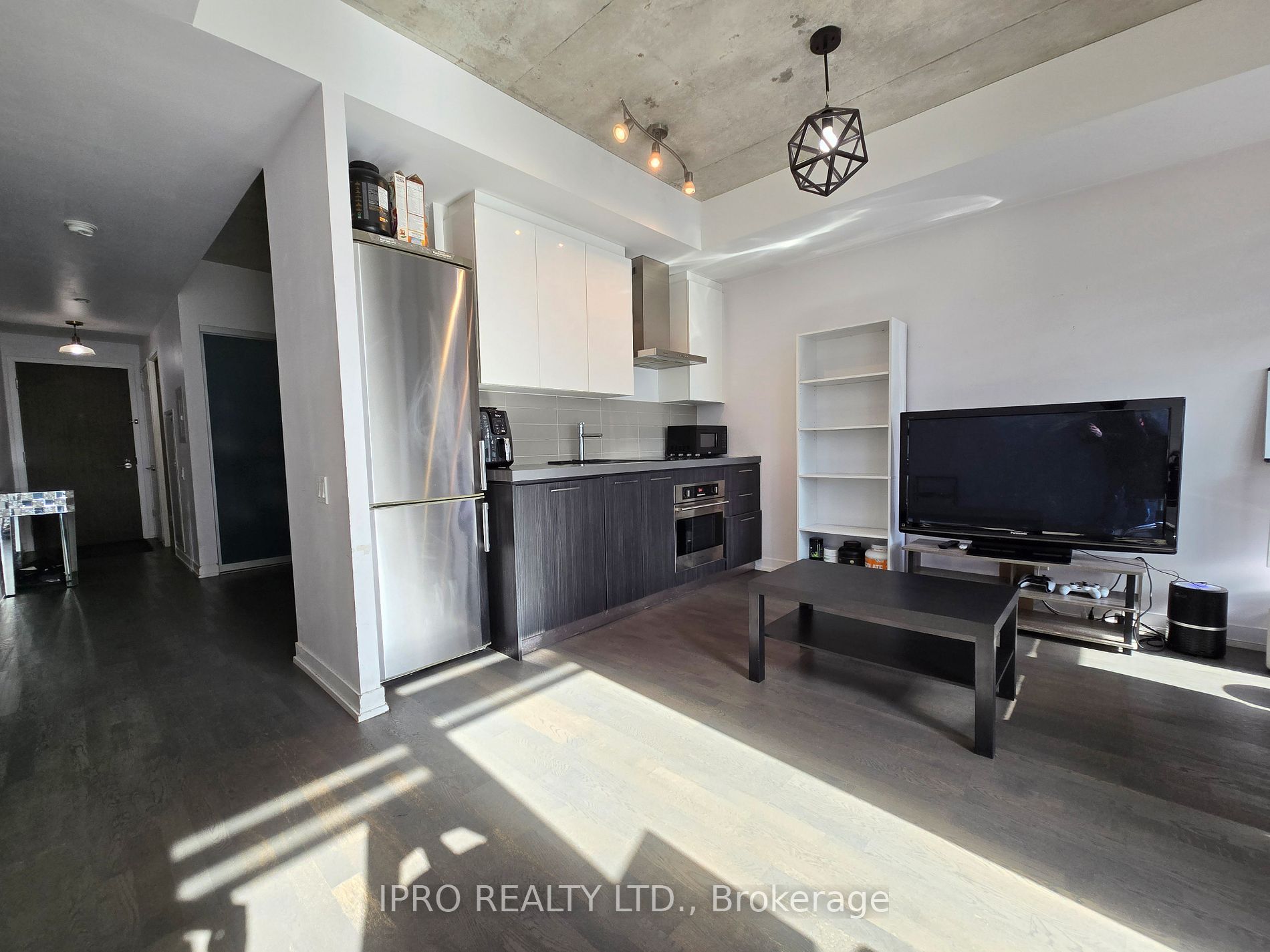 519 560 King St, Toronto For Rent 2,200 Condos.ca