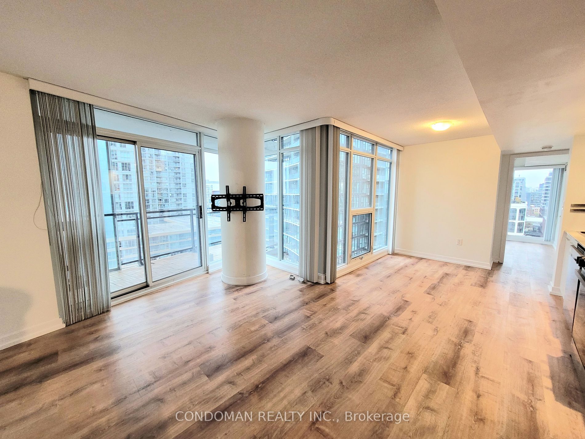 1709 8 Telegram Mews, Toronto For Rent 3,199 Condos.ca