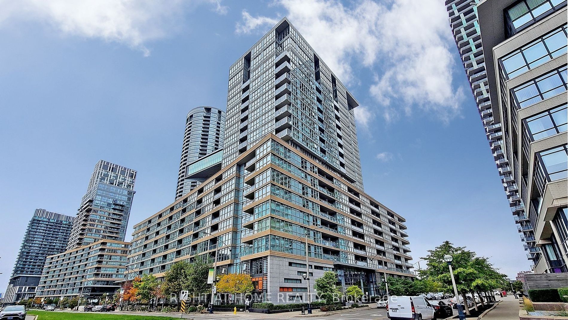 630 10 Capreol Crt, Toronto For Rent 3,200 Condos.ca