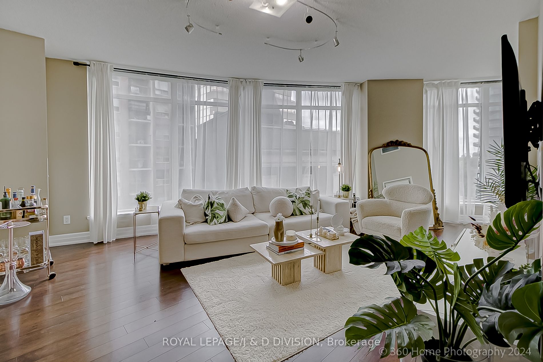 702 8 Scollard St, Toronto For Rent 3,200 Condos.ca