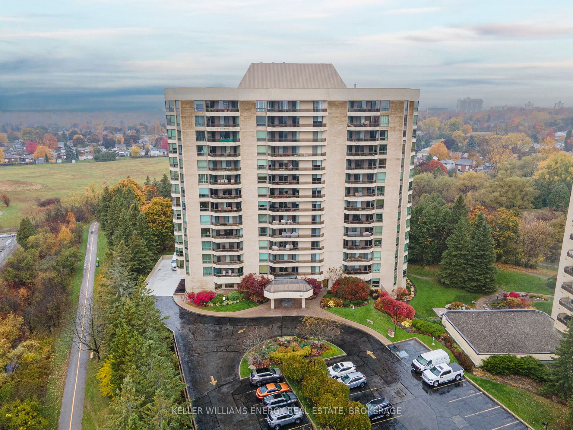 704 - 700 Wilson Rd N, Oshawa | Terminated, E10426032 | Condos.ca