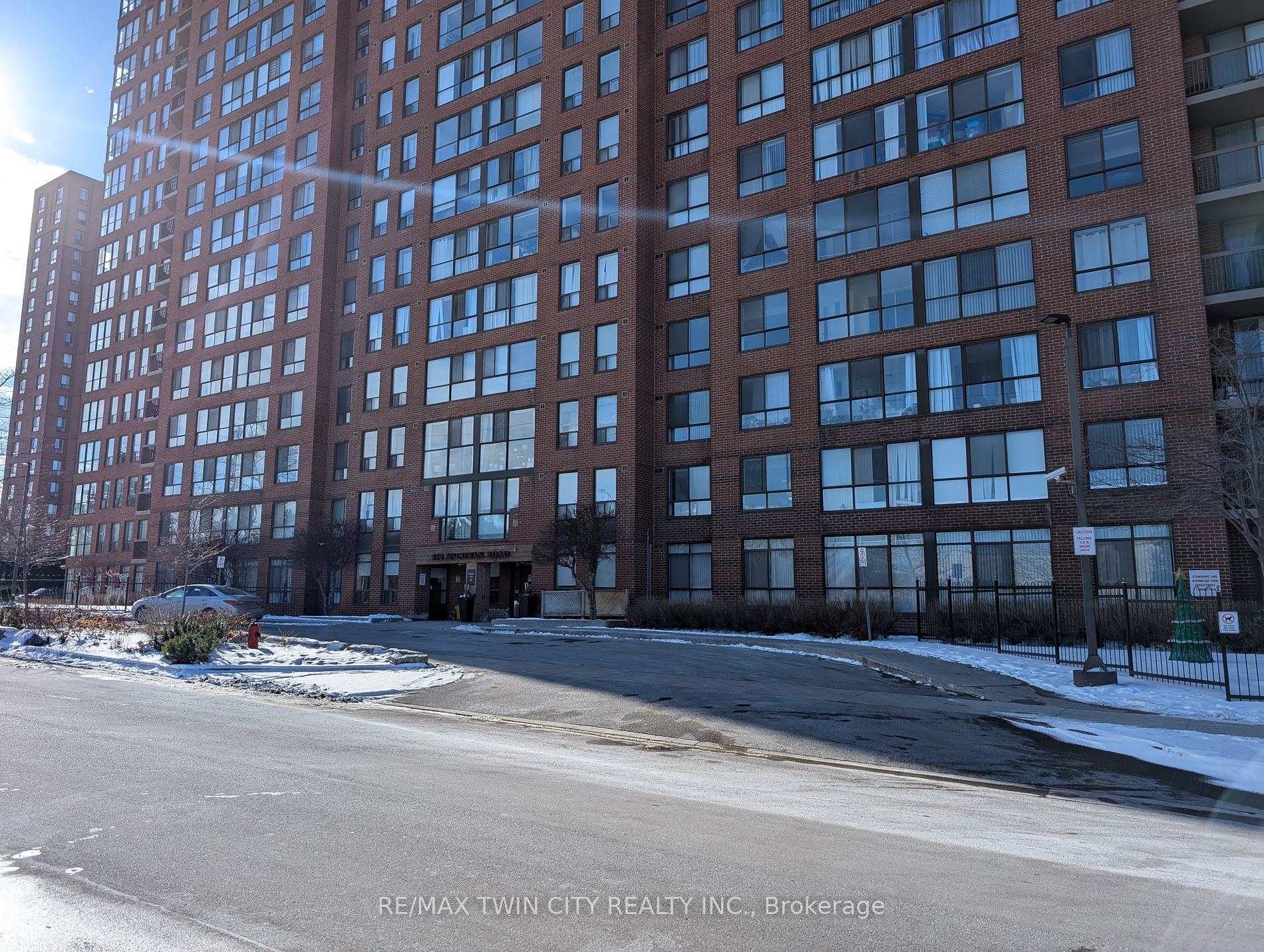 1608 - 330 Mccowan Rd, | Leased, E11929584 | Condos.ca