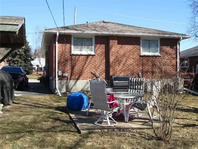 124 Oriole St