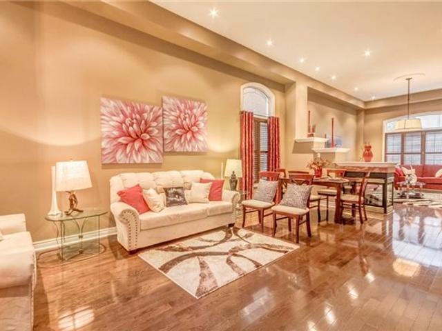 143 Rushworth Dr