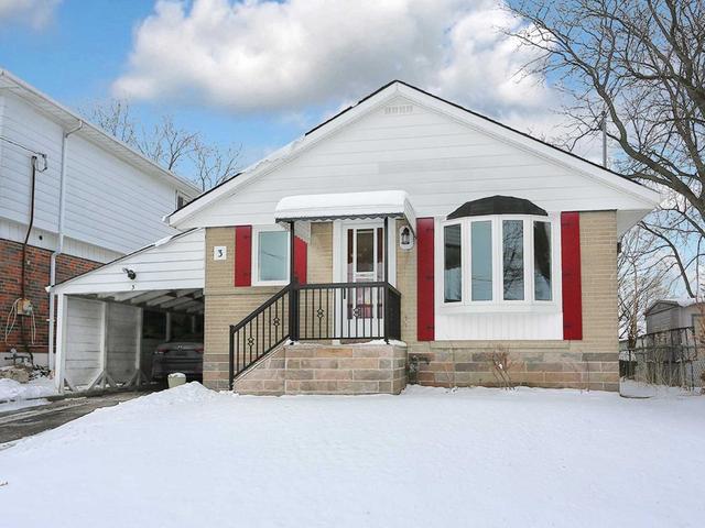3 Waringstown Dr