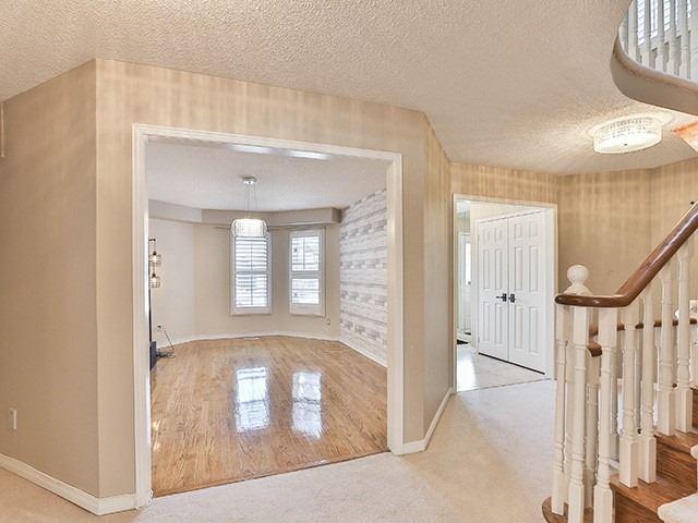 1060 Stone Cottage Cres