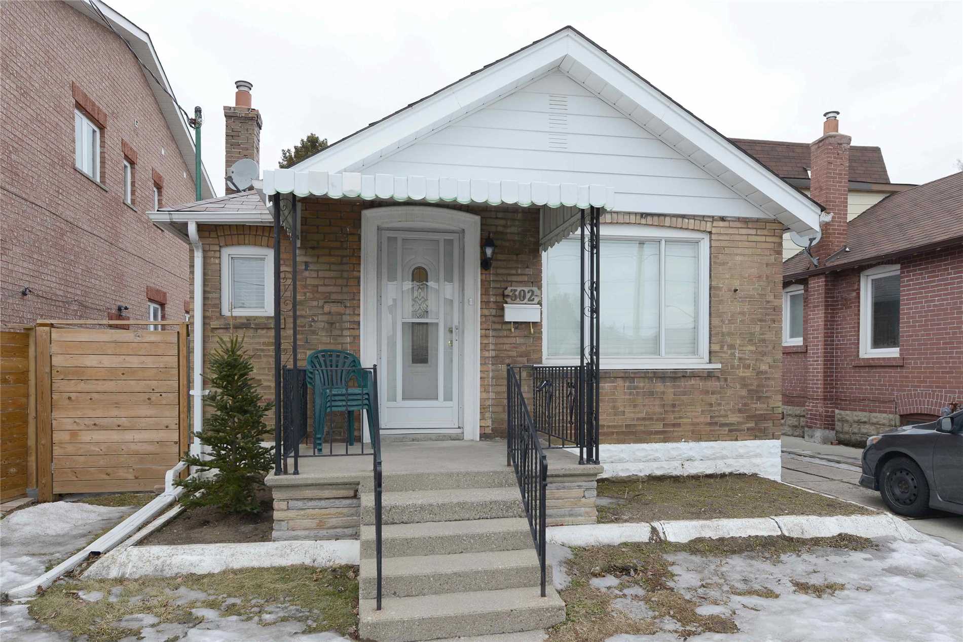 302 Cosburn Ave, East York | Sold, E4377907 | MrLOFT.ca