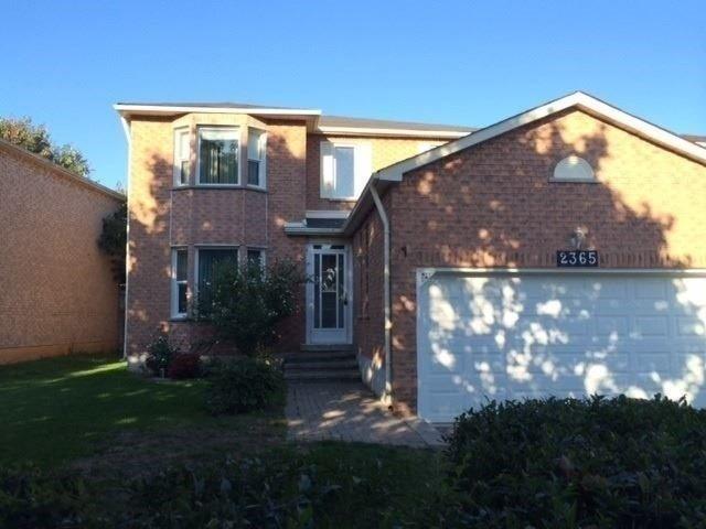 2365 Strathmore Cres N