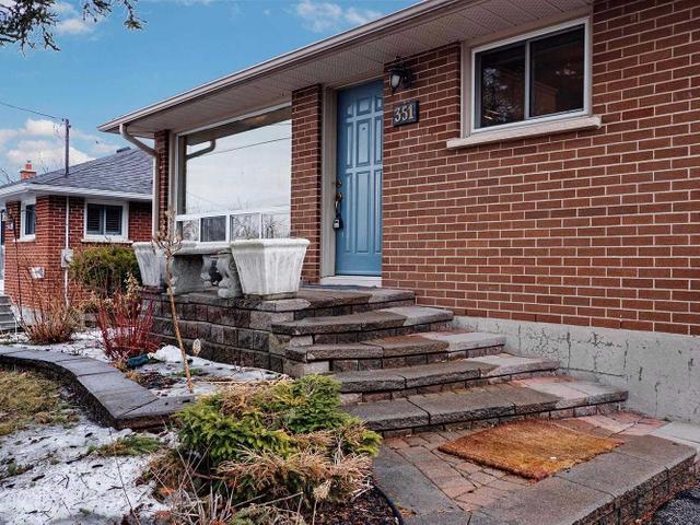 351 Sharon Ave