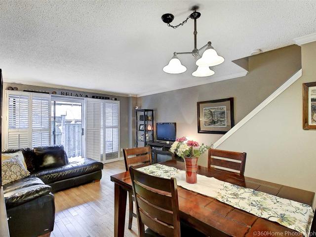 45 - 28 Livingston Rd
