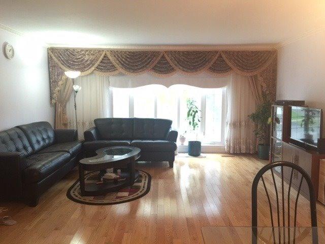 2 Kennaley Cres