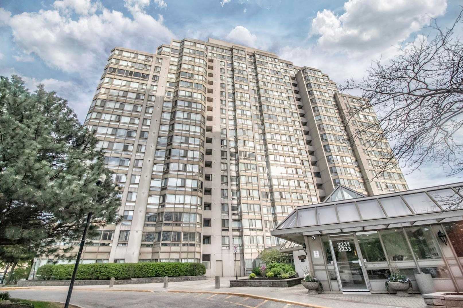 1611 3233 Eglinton Ave E, Scarborough