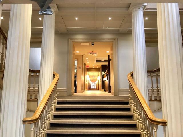 L02 - 201 Carlaw Ave